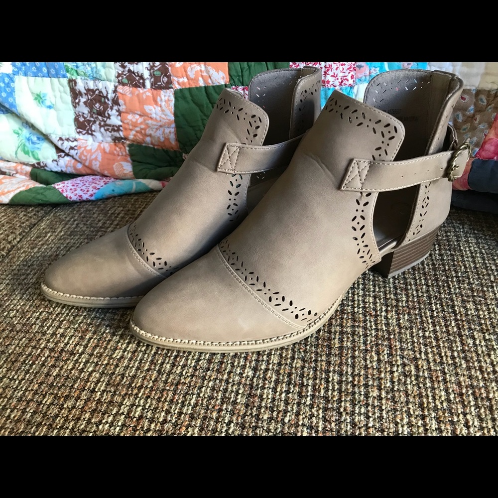 Cato Booties